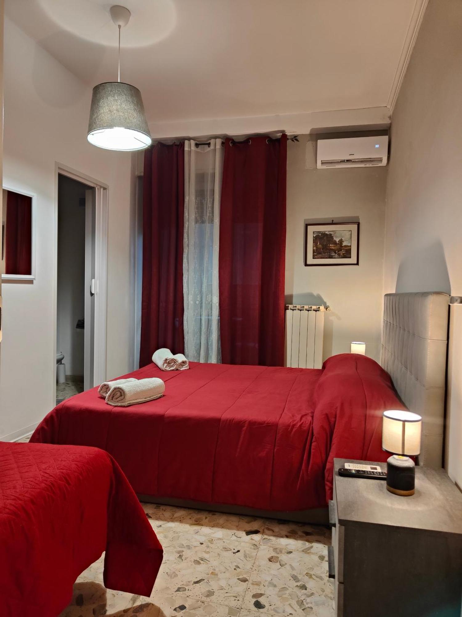 Etnea Gioeni House Suite Catania-Fontanarossai nemzetközi repülőtér Szoba fotó